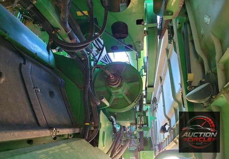 2009 John Deere 9770 STS  combine