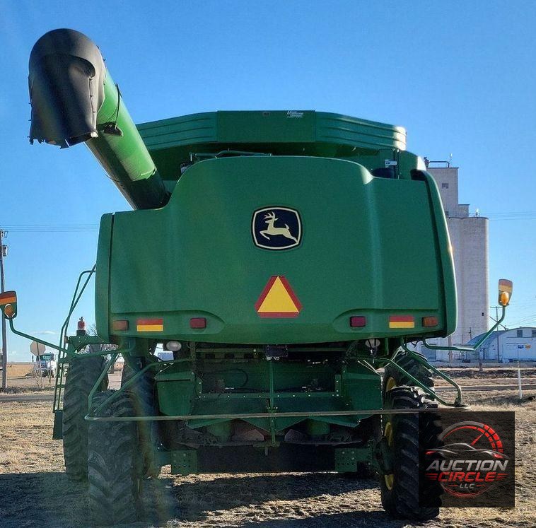2009 John Deere 9770 STS  combine