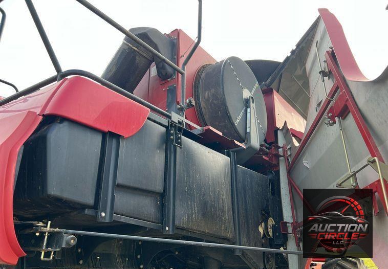 2010 Case IH 8120  RWA combine