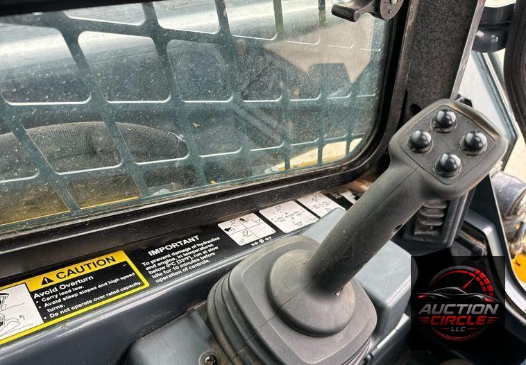 2021 John Deere 325G tracked skid steer loader
