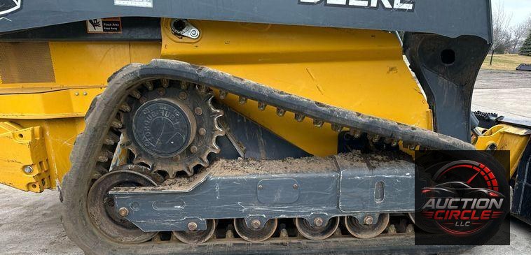 2021 John Deere 325G tracked skid steer loader