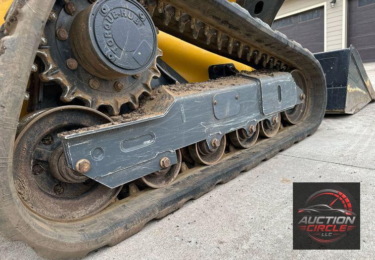 2021 John Deere 325G tracked skid steer loader