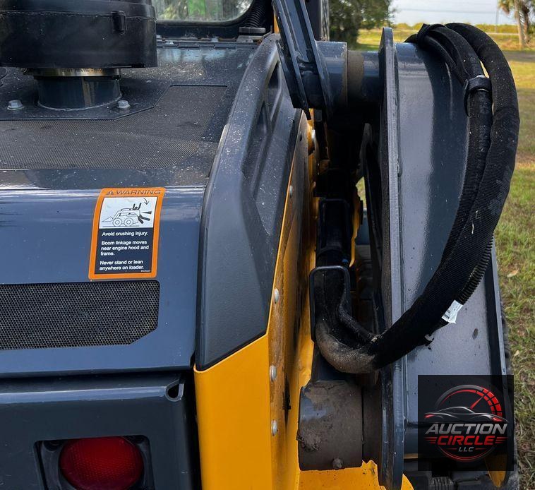 2022 John Deere 325G  tracked skid steer loader
