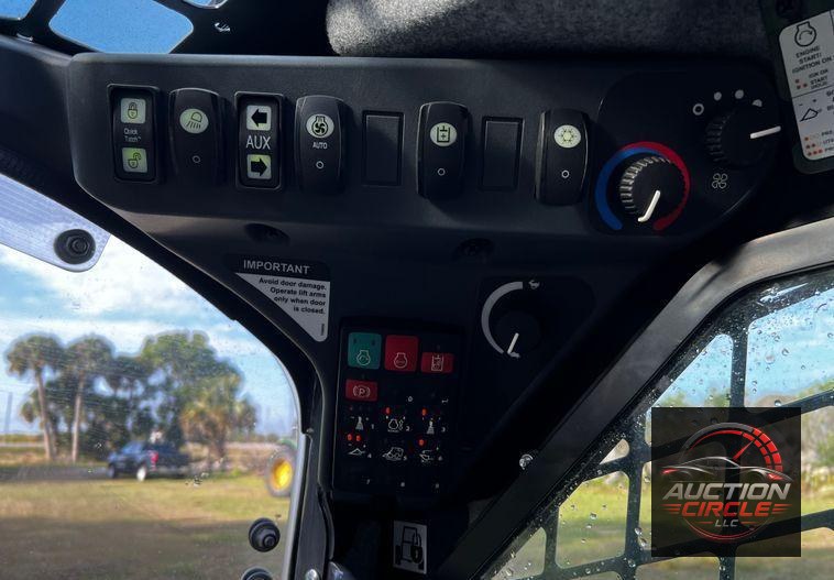 2022 John Deere 325G  tracked skid steer loader