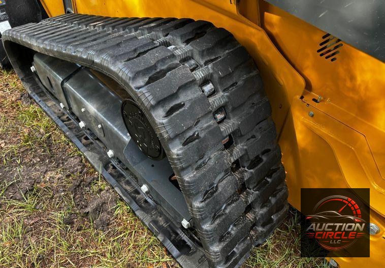 2022 John Deere 325G  tracked skid steer loader