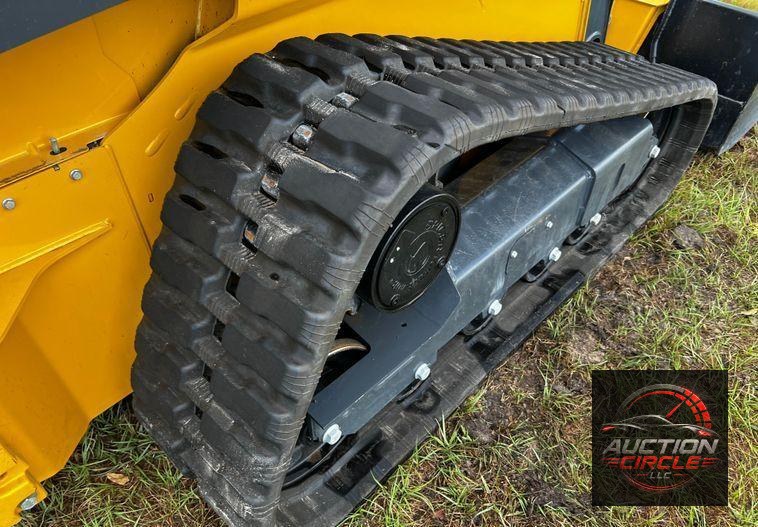 2022 John Deere 325G  tracked skid steer loader