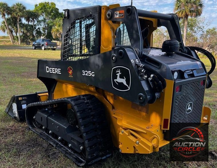 2022 John Deere 325G  tracked skid steer loader