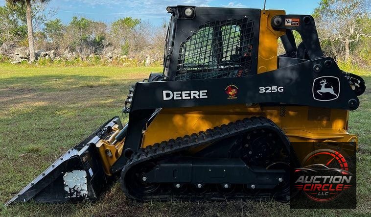 2022 John Deere 325G  tracked skid steer loader