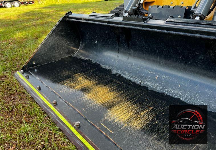 2022 John Deere 325G  tracked skid steer loader