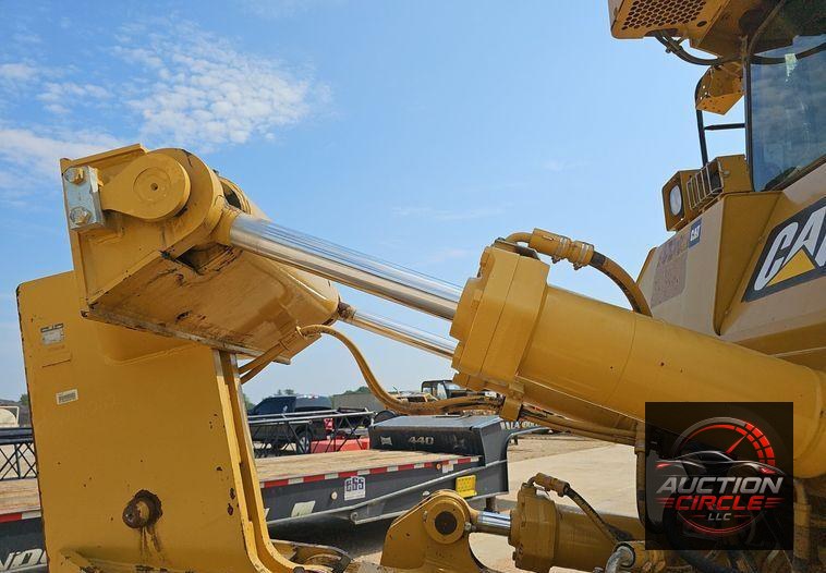 2012 Caterpillar  D8T dozer