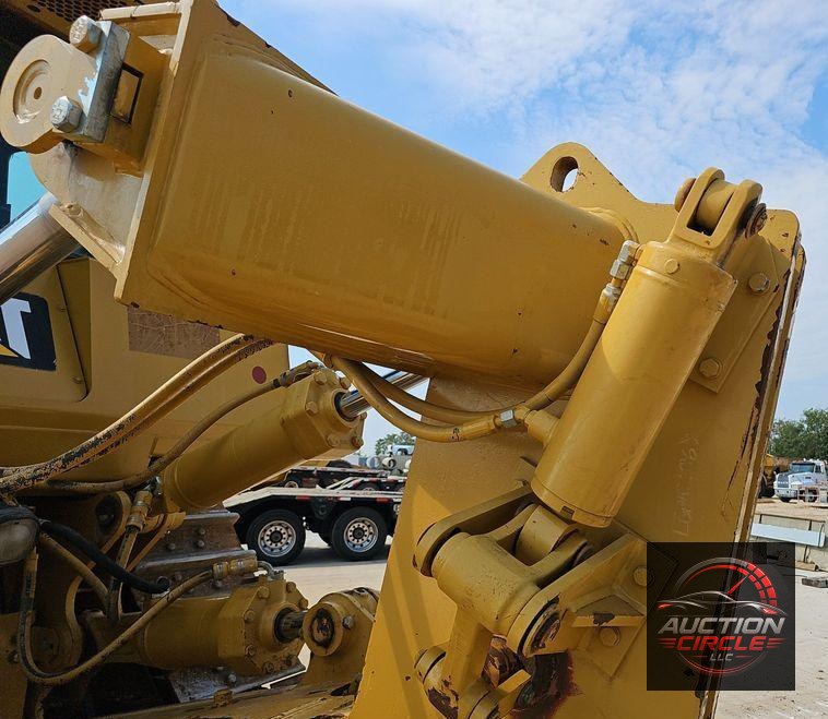 2012 Caterpillar  D8T dozer