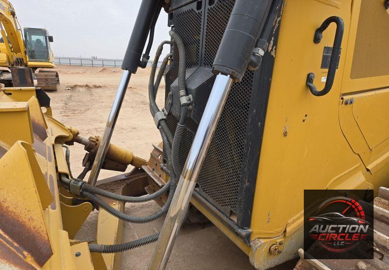 2020 Caterpillar D6 dozer