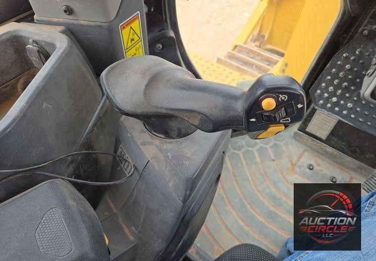 2020 Caterpillar D6 dozer