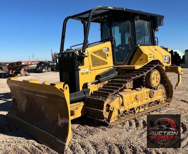 2022 Caterpillar D5 dozer