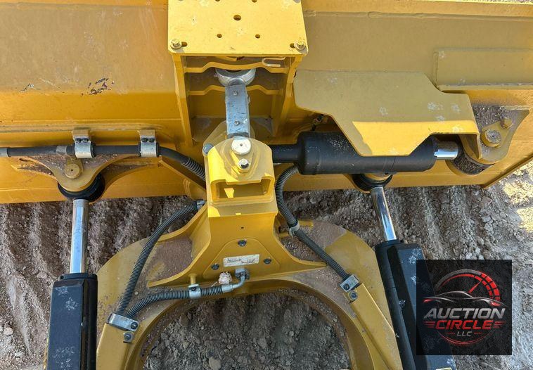 2022 Caterpillar D5 dozer