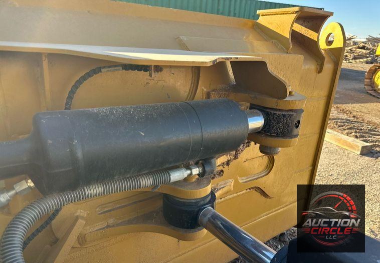2022 Caterpillar D5 dozer