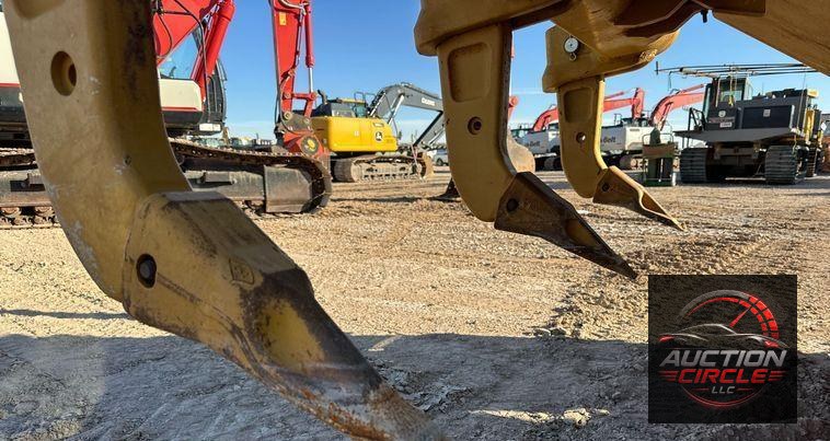 2022 Caterpillar D5 dozer