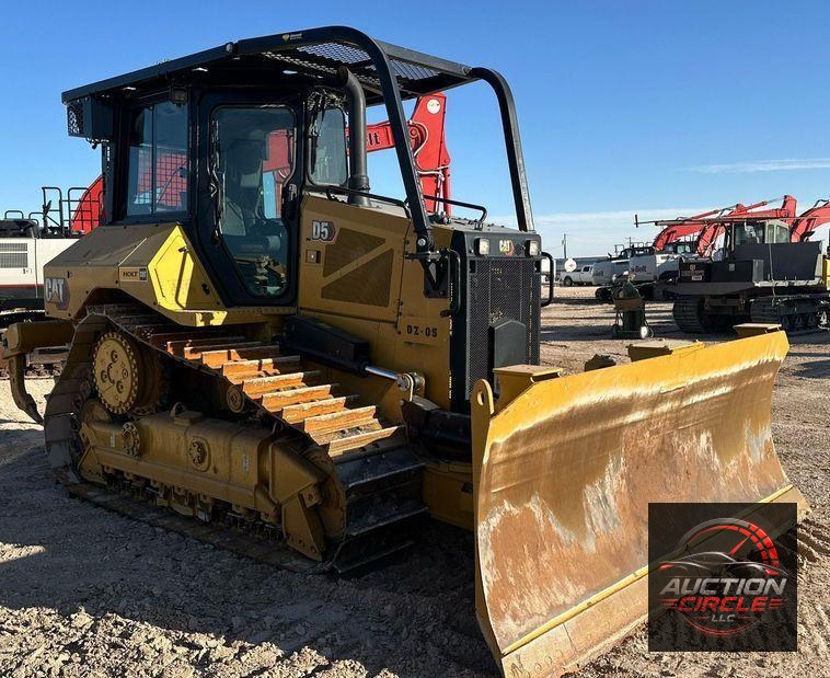2022 Caterpillar D5 dozer