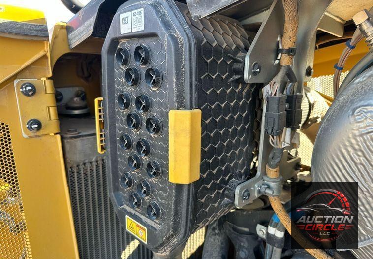2022 Caterpillar D5 dozer