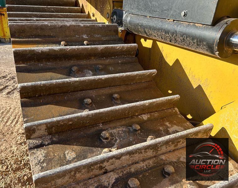 2022 Caterpillar D5 dozer