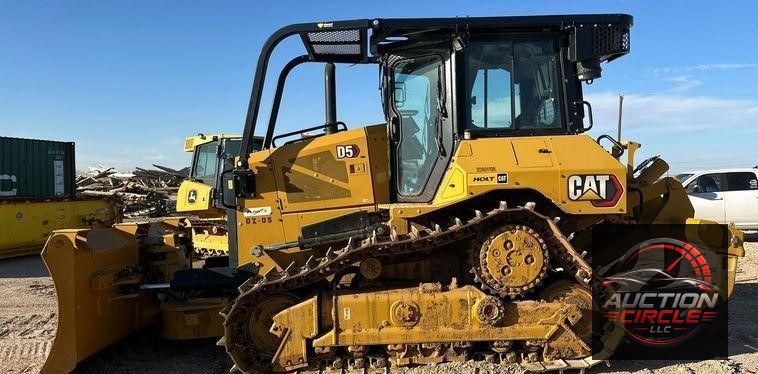 2022 Caterpillar D5 dozer
