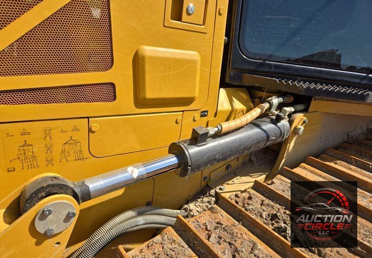2023 Caterpillar D4 LGP dozer
