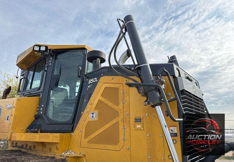 2020 John Deere 850L dozer