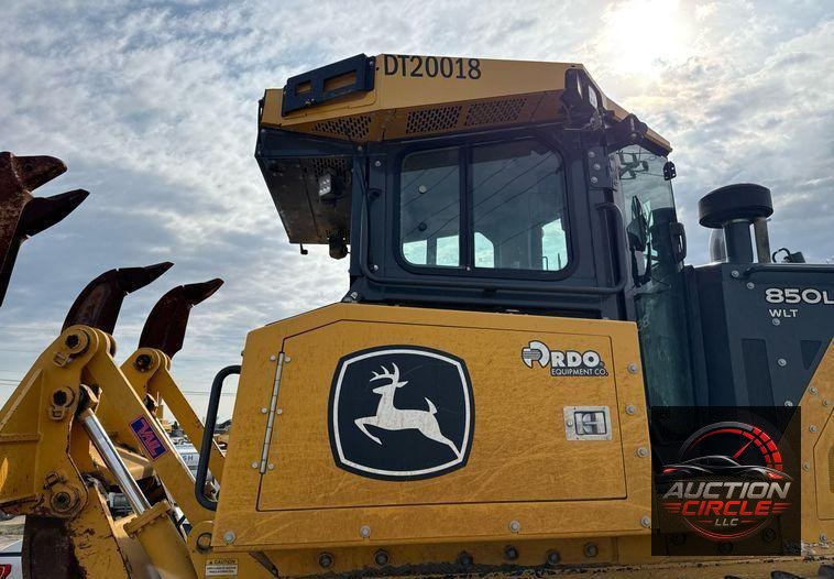 2020 John Deere 850L dozer
