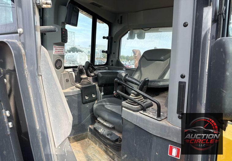 2020 John Deere 850L dozer