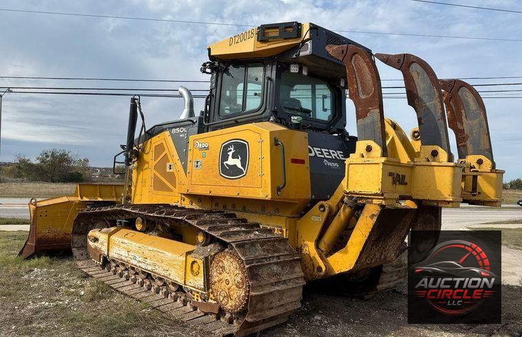 2020 John Deere 850L dozer