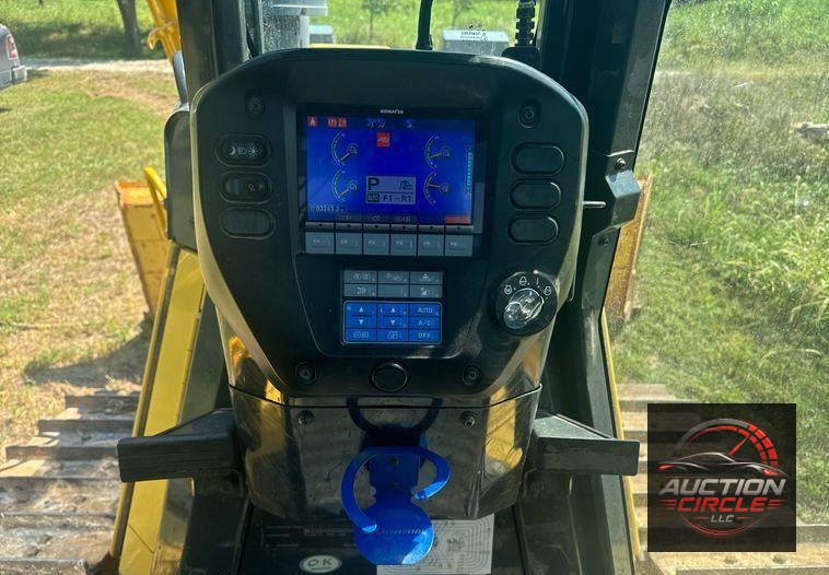 2017 Komatsu D65EX-18 dozer