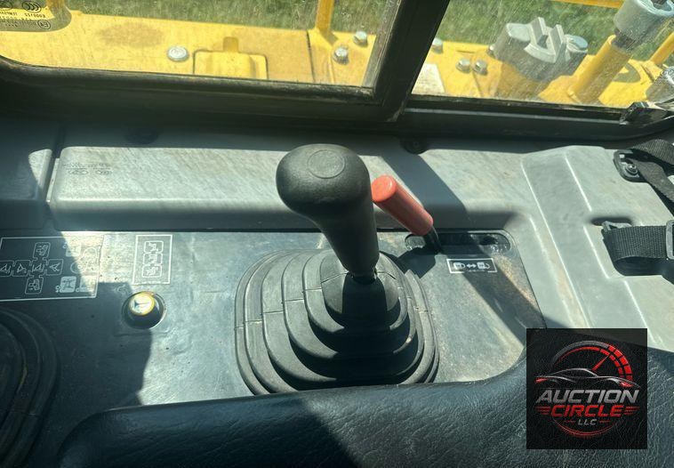 2017 Komatsu D65EX-18 dozer