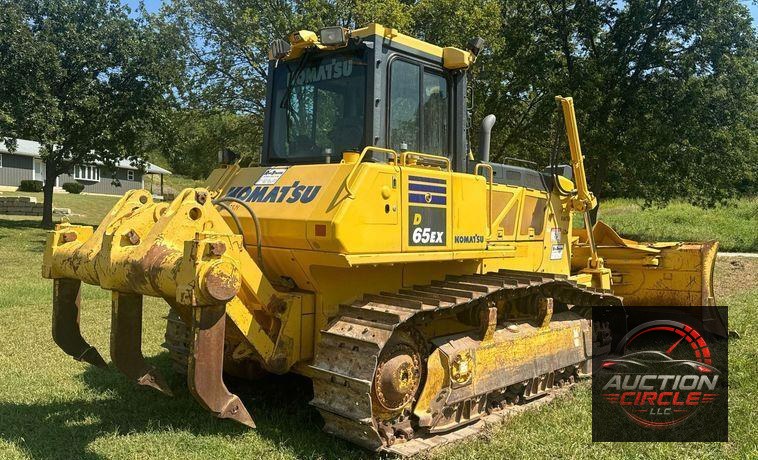 2017 Komatsu D65EX-18 dozer