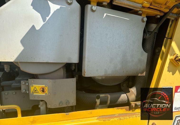 2017 Komatsu D65EX-18 dozer