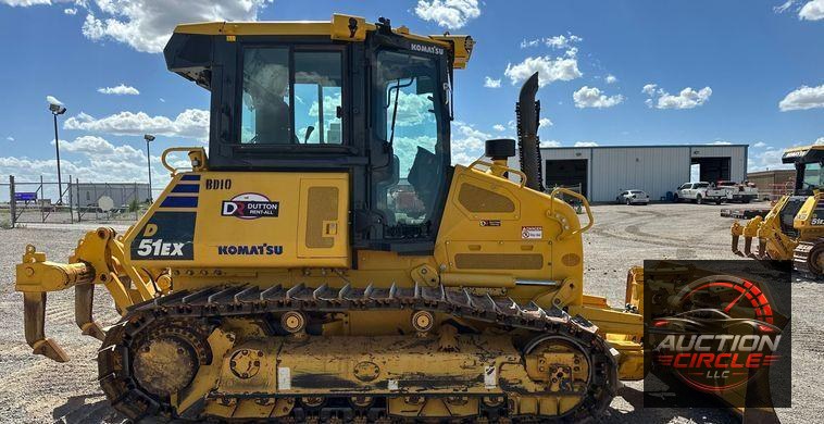 2022 Komatsu  D51EX-24 dozer
