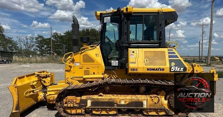 2022 Komatsu  D51EX-24 dozer