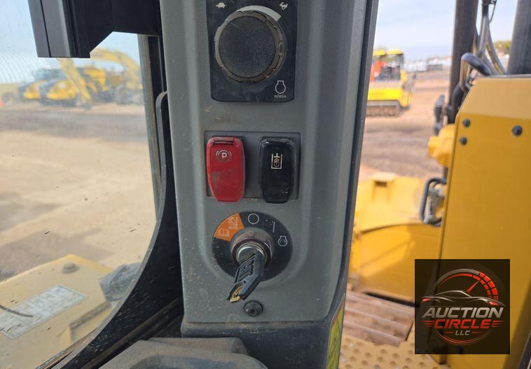 2020 Caterpillar D6 dozer