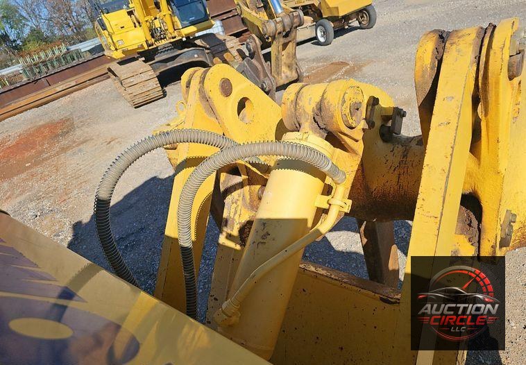 2018 Komatsu  D65PXI-18 dozer