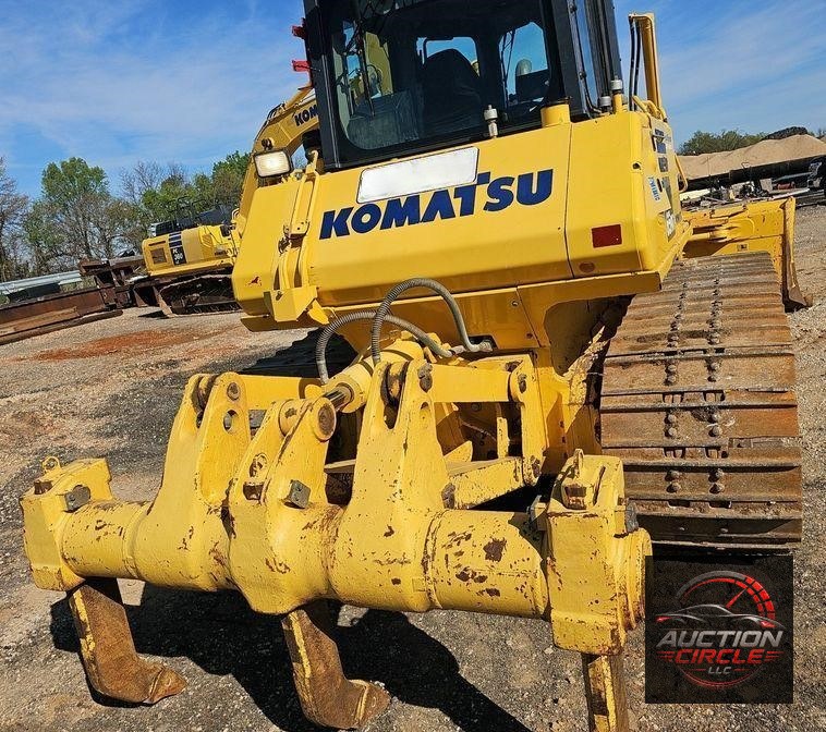 2018 Komatsu  D65PXI-18 dozer