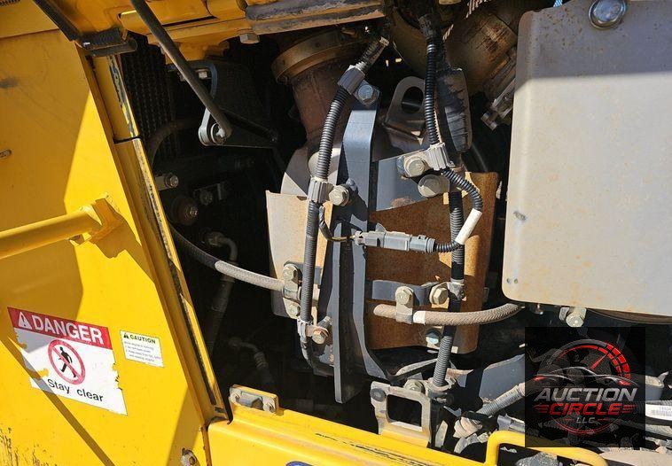 2018 Komatsu  D65PXI-18 dozer