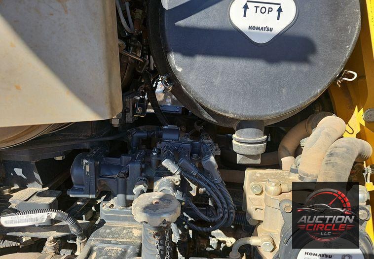 2018 Komatsu  D65PXI-18 dozer