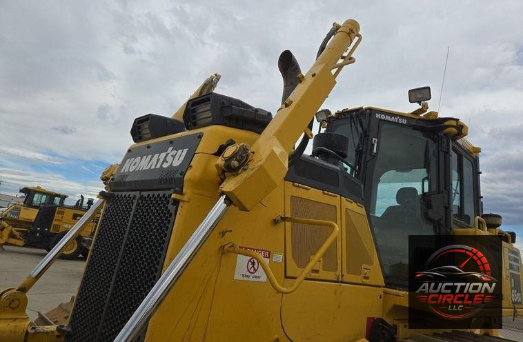 2019 Komatsu D65PXI-18 dozer