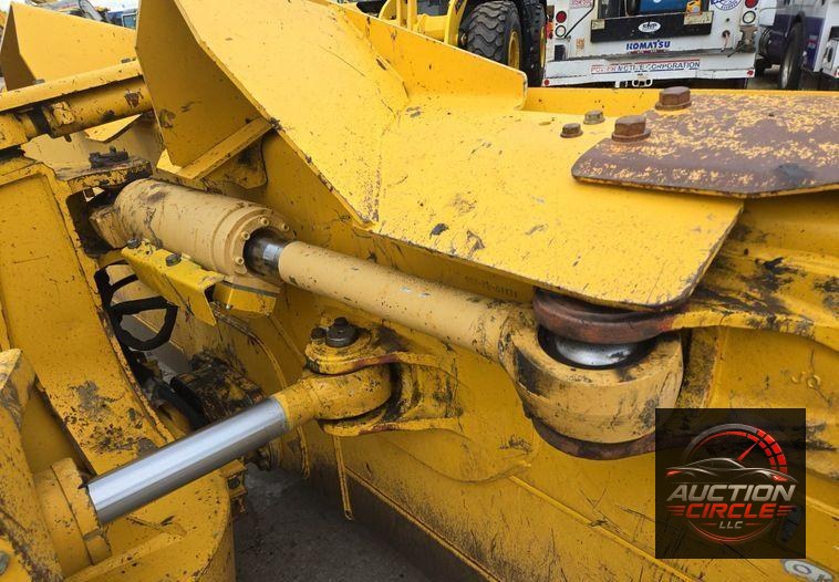 2019 Komatsu D65PXI-18 dozer