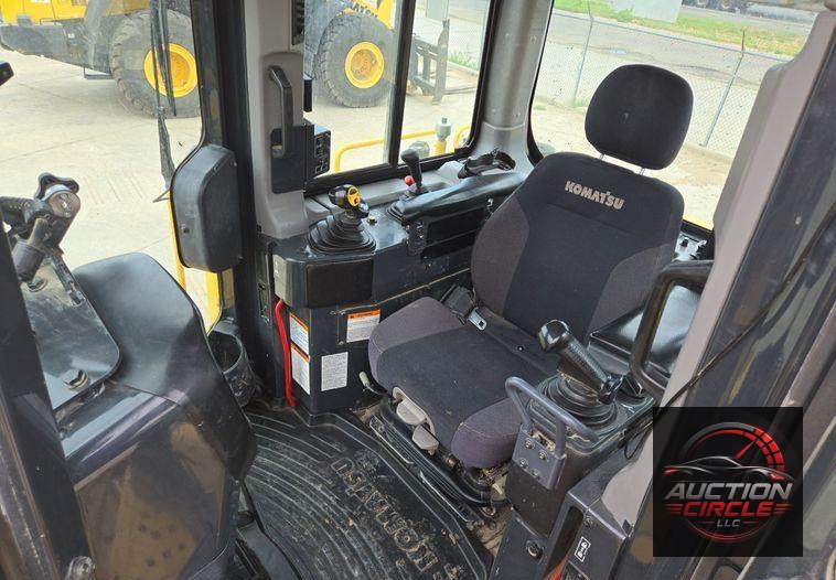 2019 Komatsu D65PXI-18 dozer