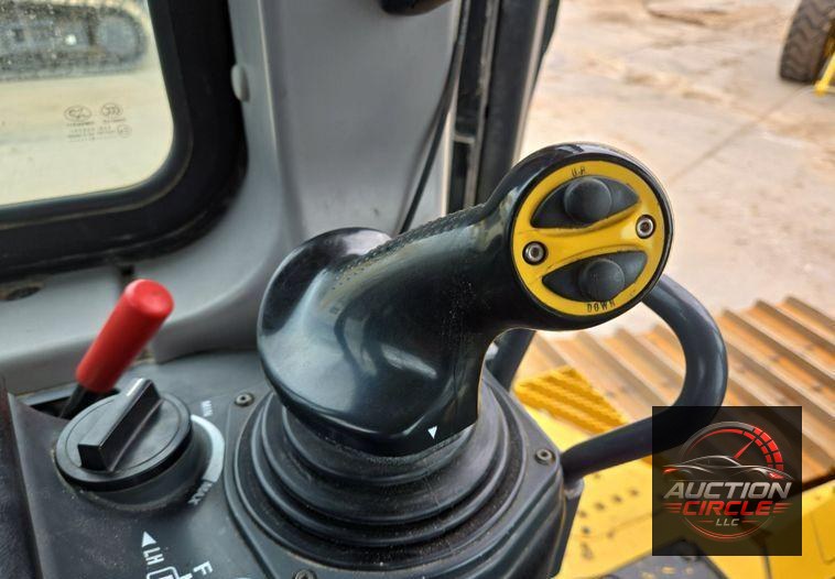 2019 Komatsu D65PXI-18 dozer