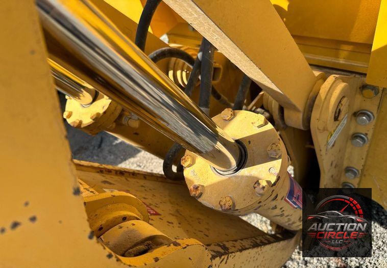2018 John Deere 650K LGP dozer