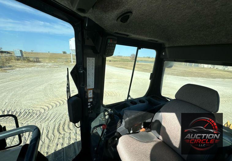 2018 John Deere 650K LGP dozer