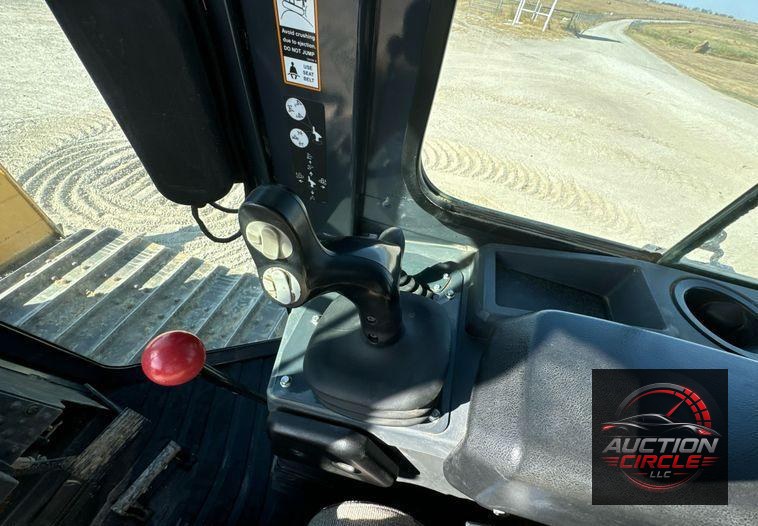 2018 John Deere 650K LGP dozer