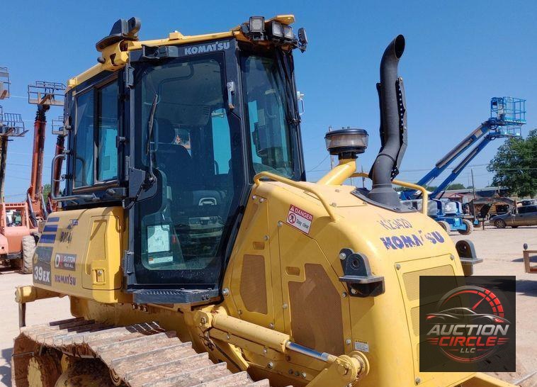 2023 Komatsu D39EX-24 dozer