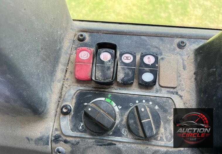 2017 Caterpillar D6K2 XL  dozer